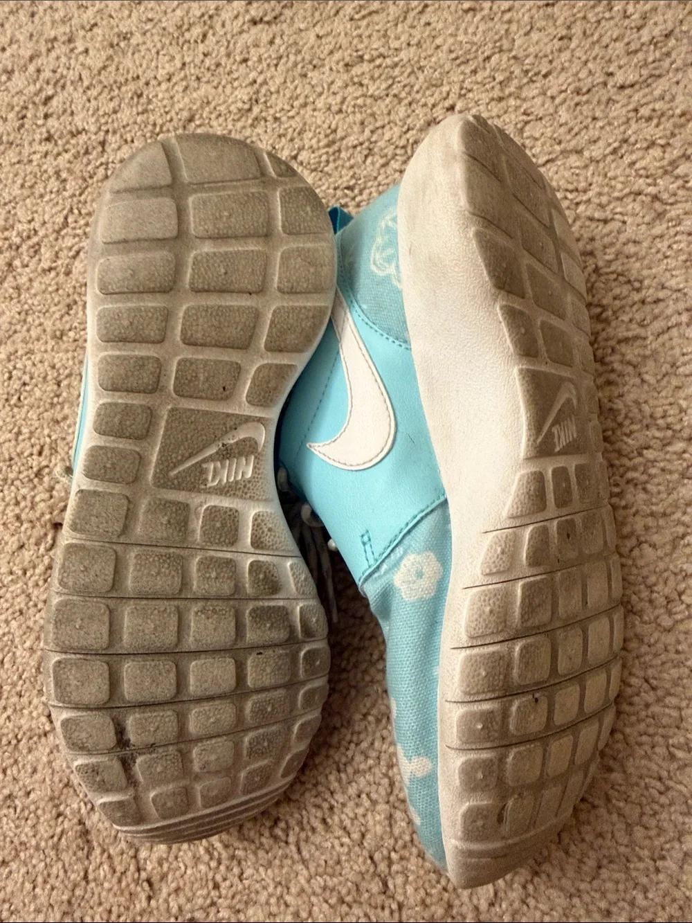 Nike Kids' Blue Snowflake Roshe Run